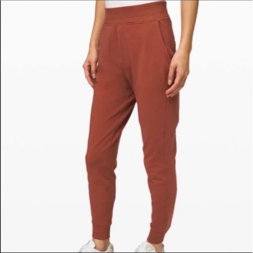 Lululemon Rustic clay HR jogger